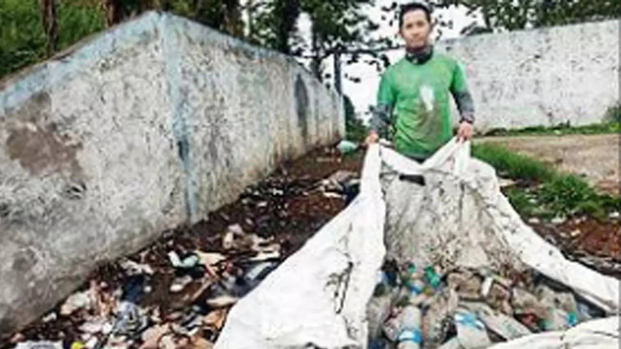 Aizawl man walks 623km to pick up 6,500 single-use plastic bottles | Guwahati News – Times of India