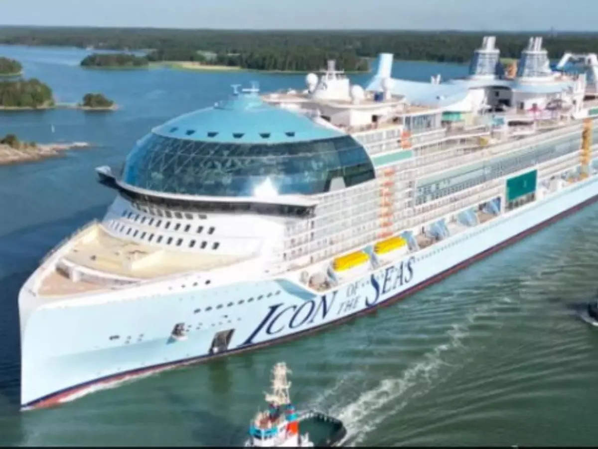 World’s largest cruise ship sets sail for the first time