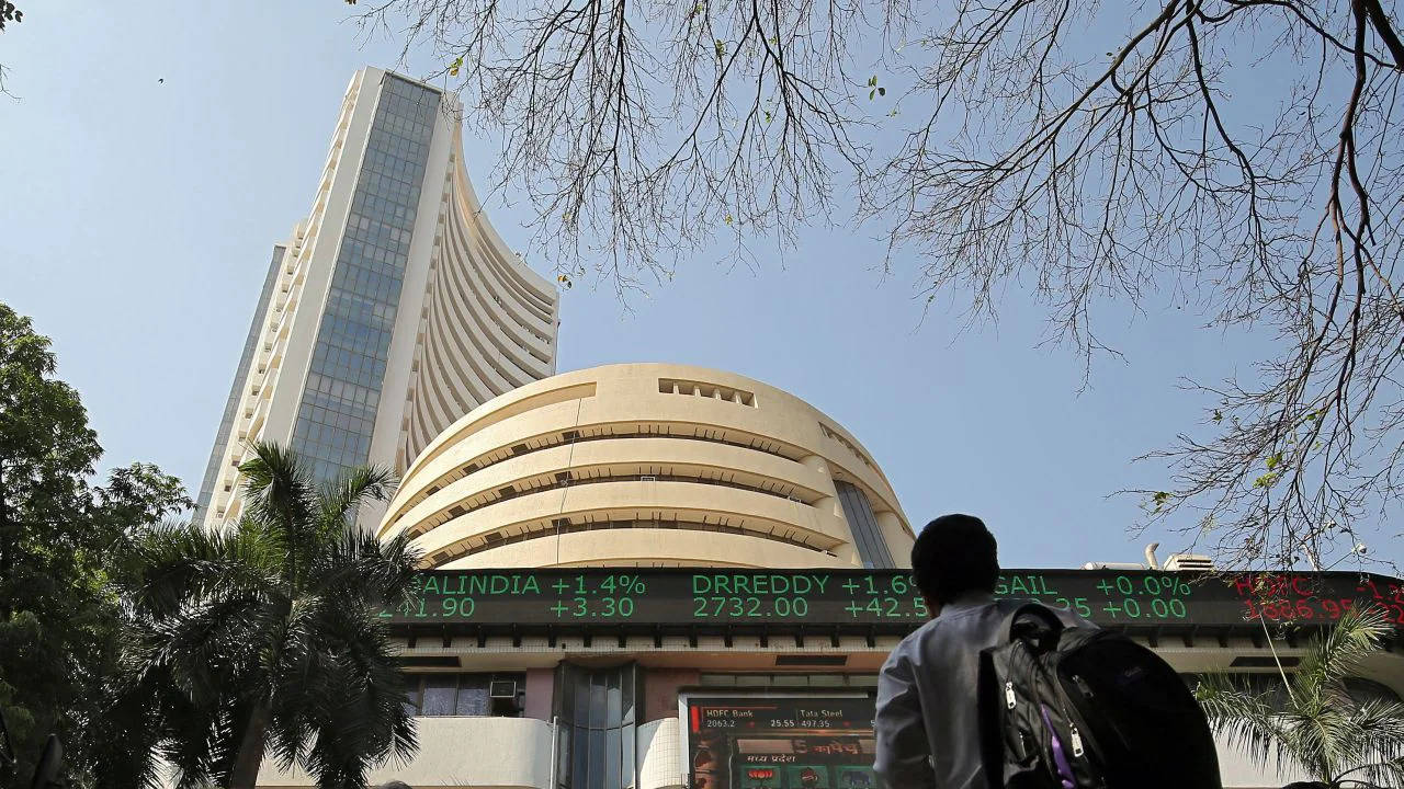 Sensex tops 64,000, Nifty 1 9,000 on strong eco, FII buying