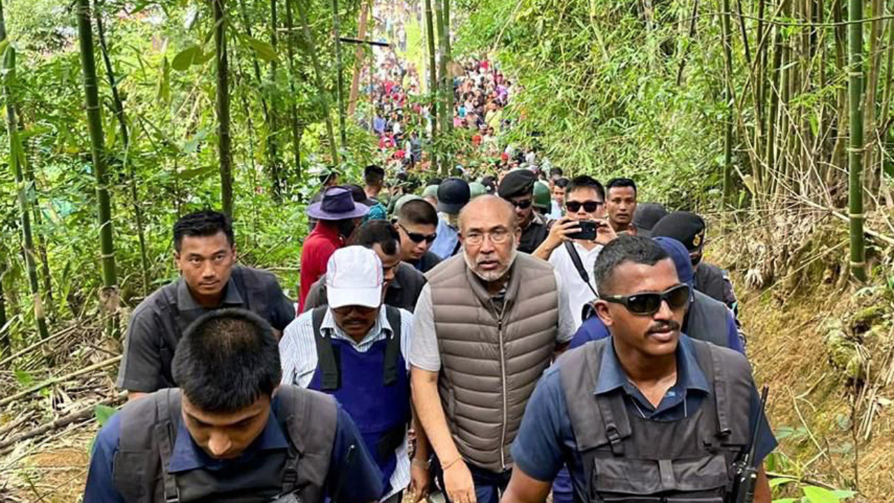 Three shot, one beheaded in Manipur night raid