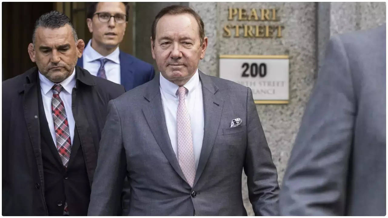Kevin Spacey Kevin Spaceys sexual assault victim tells UK court actor groped him in car and elevator  picture