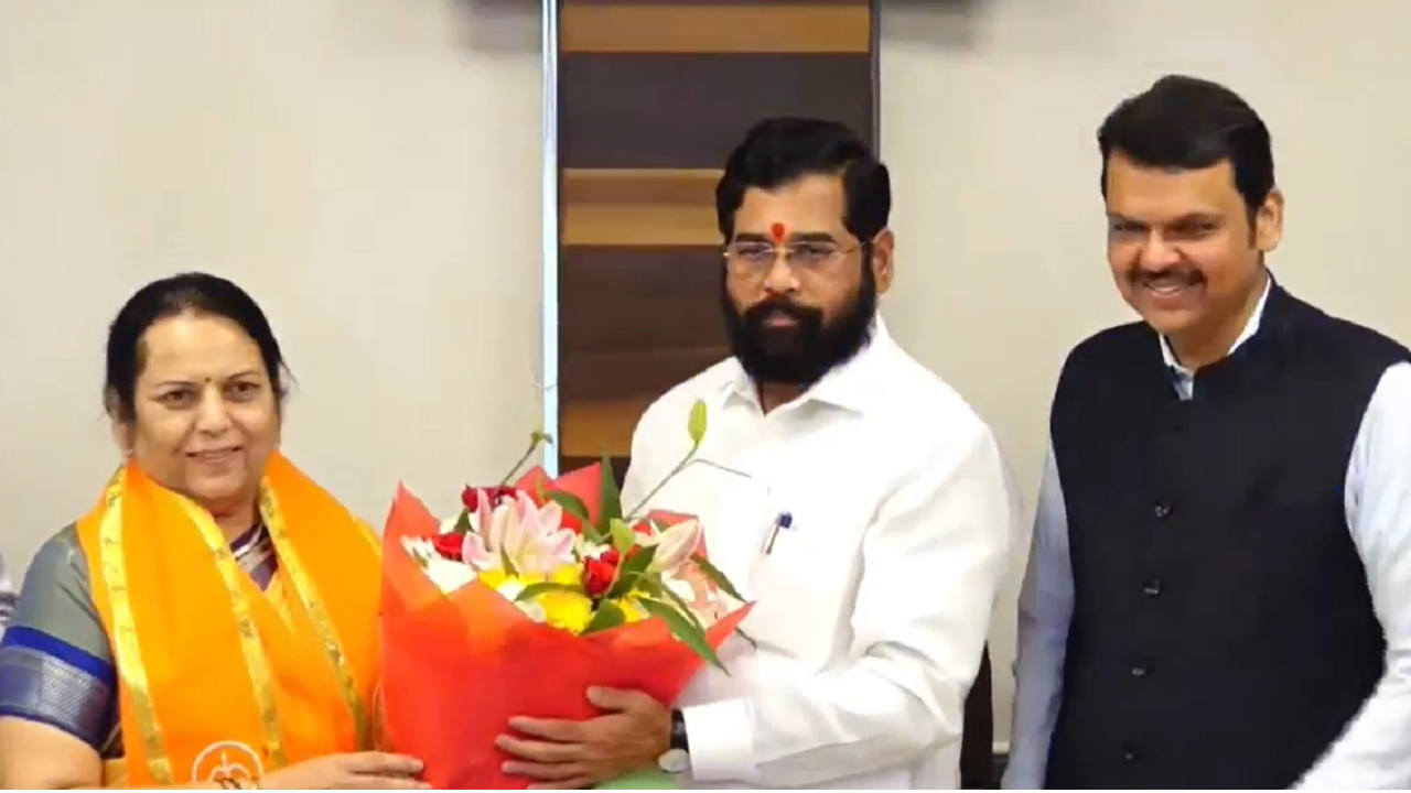 Another setback to Uddhav Thackeray, MLC Neelam Gorhe joins Eknath Shinde camp
