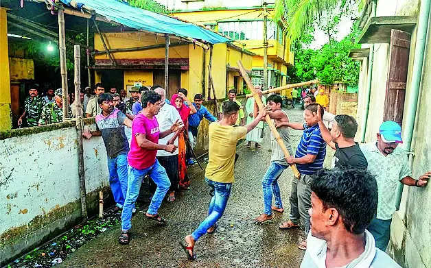 16 killed as violence flares up on Bengal rural poll day