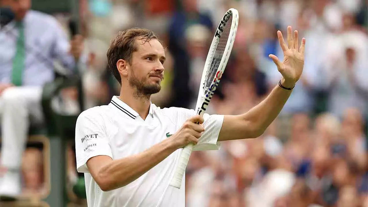 Wimbledon Wimbledon Medvedev tames Fucsovics, enjoys his dynamics with the crowd Tennis News