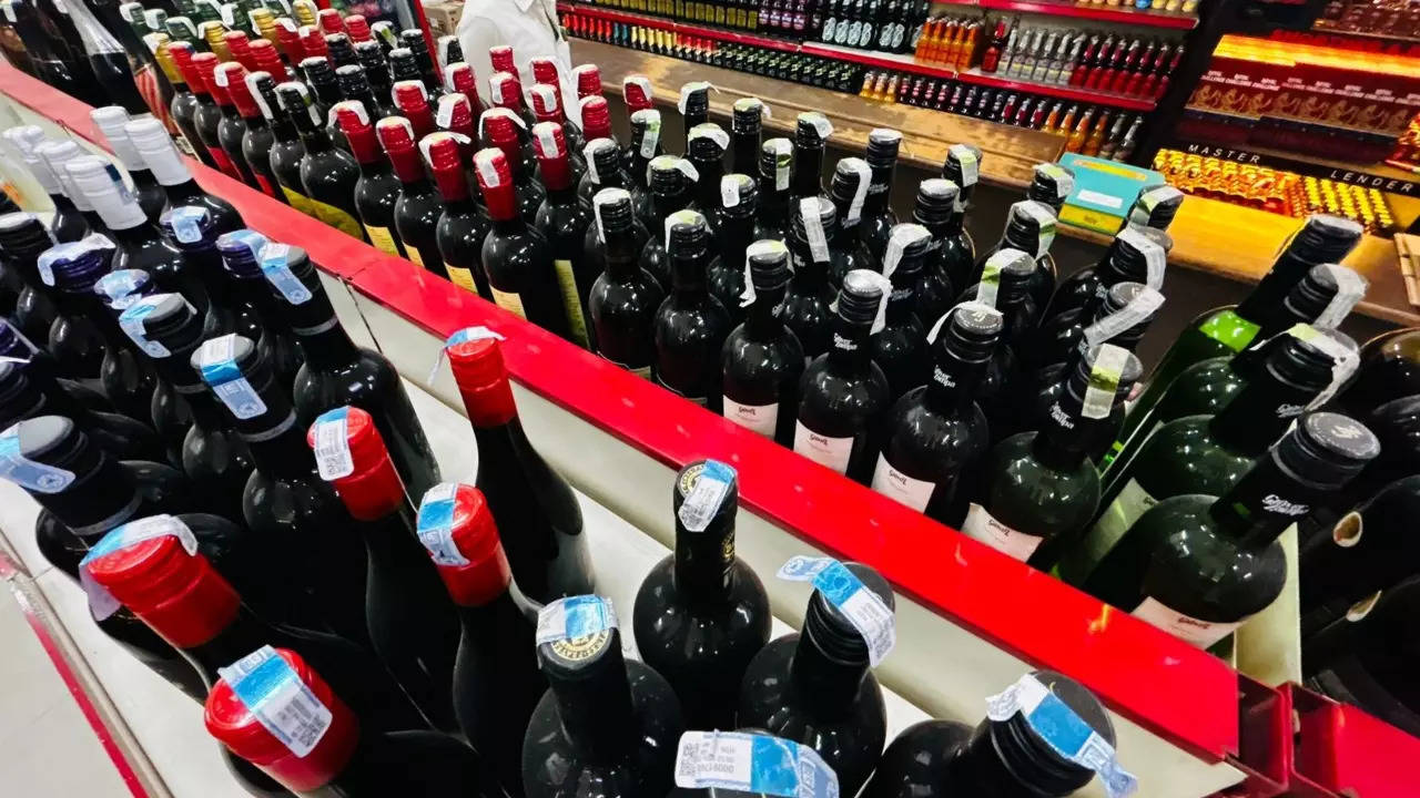Karnataka Liquor Price: Premium liquor brands in Karnataka costliest in  India; state third in beer | Bengaluru News - Times of India