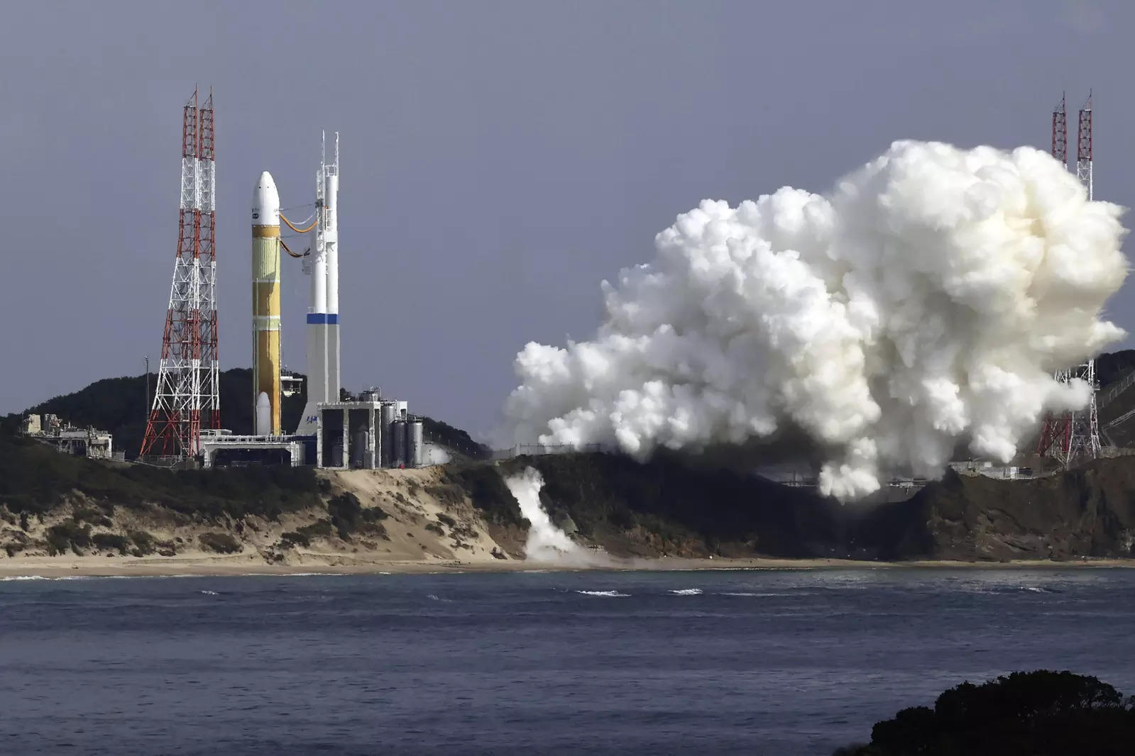 Japan rocket engine explodes during test: Official