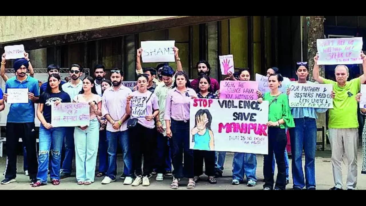  PU students appeal for peace in Manipur