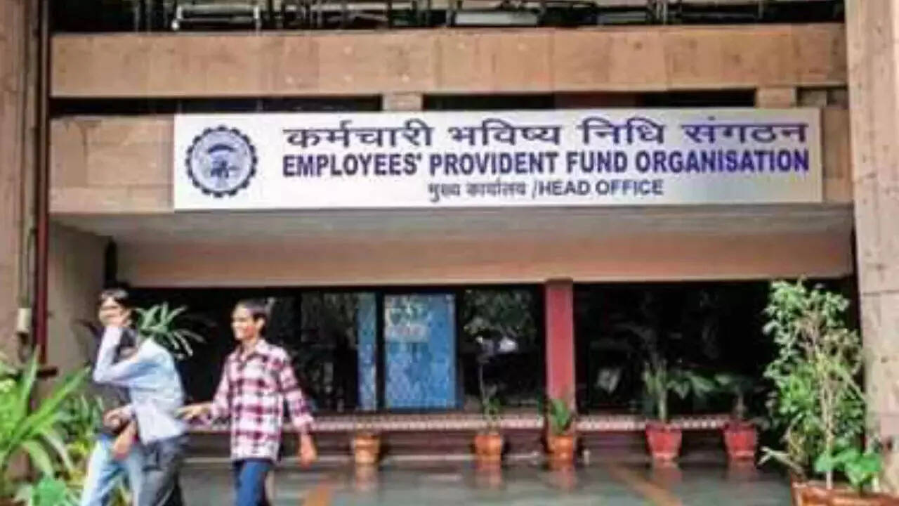 Govt ratifies 8.15% interest rate on Employees Provident Fund for 2022-23