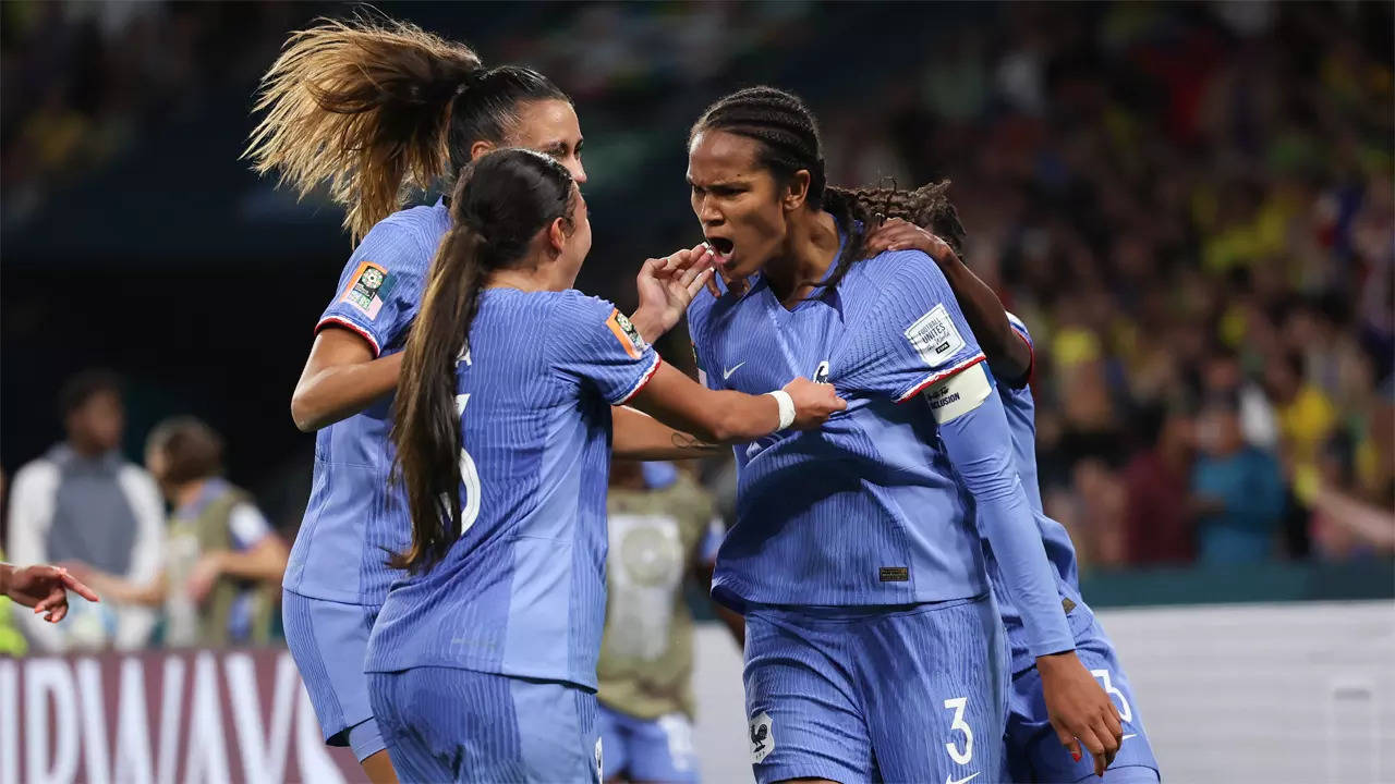 Renard header earns France late victory over Brazil in Women's World Cup