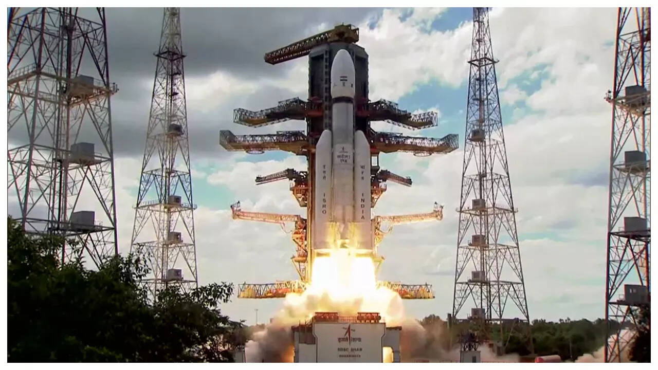 Chandrayaan-3 set for Aug 1 manoeuvre, will travel to Moon