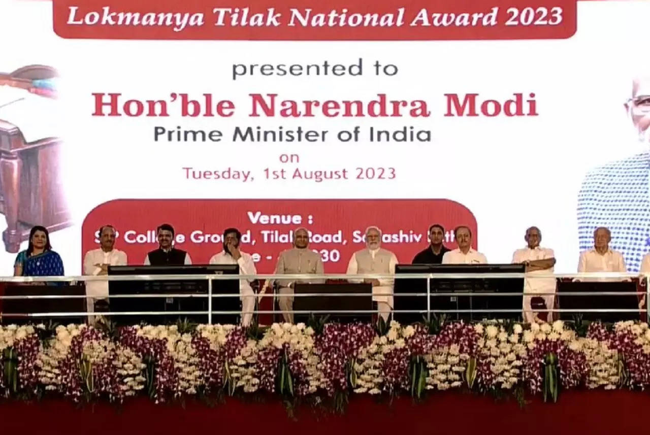 With Sharad Pawar on dais, PM Modi receives Lokmanya Tilak Award: Latest development