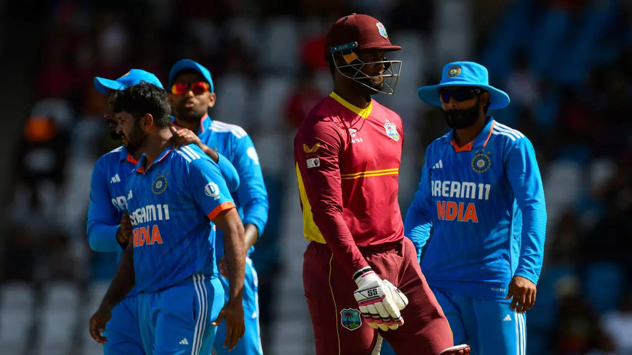 3rd ODI Live: Mukesh Kumar's triple strike jolts West Indies run chase