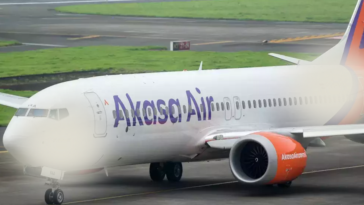 Denied boarding flight, woman slaps Akasa Air staff member