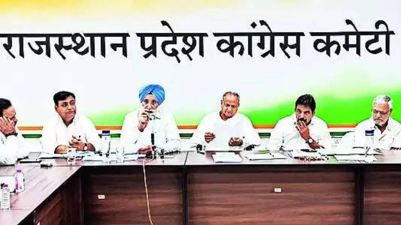 File pic of Sukhjinder Singh Randhawa, chief minister Ashok Gehlot, K C Venugopal and other leaders during a meeting in the city