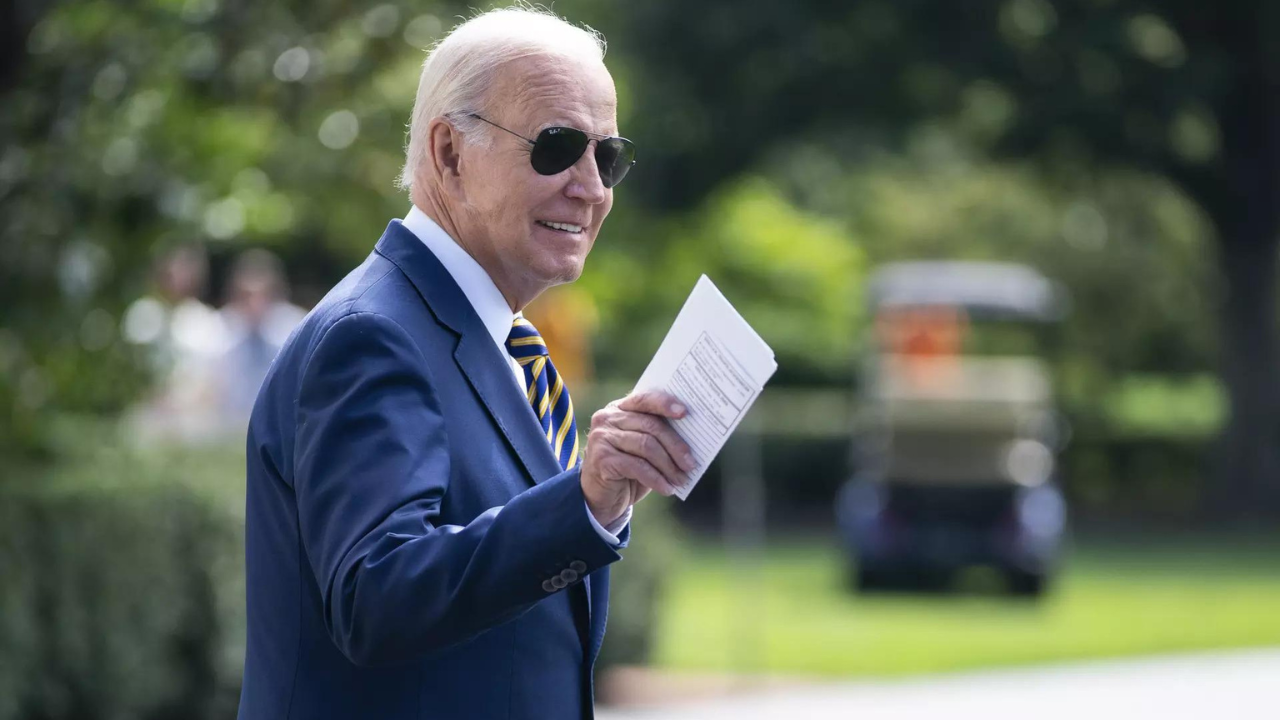 Biden heads to battleground Wisconsin to talk about the economy a week before GOP debate