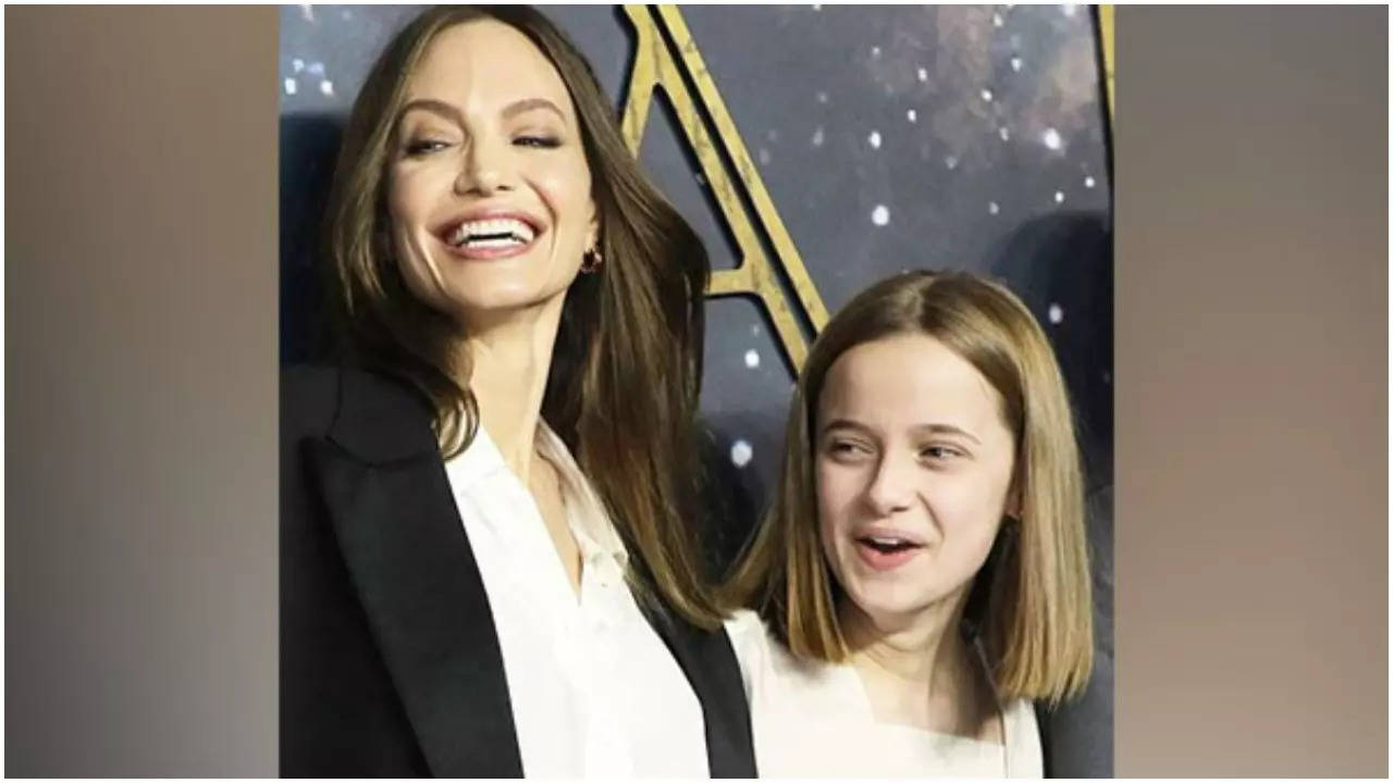 Angelina Jolie appoints 15-year-old daughter Vivienne as her assistant on  upcoming Broadway production | English Movie News - Times of India