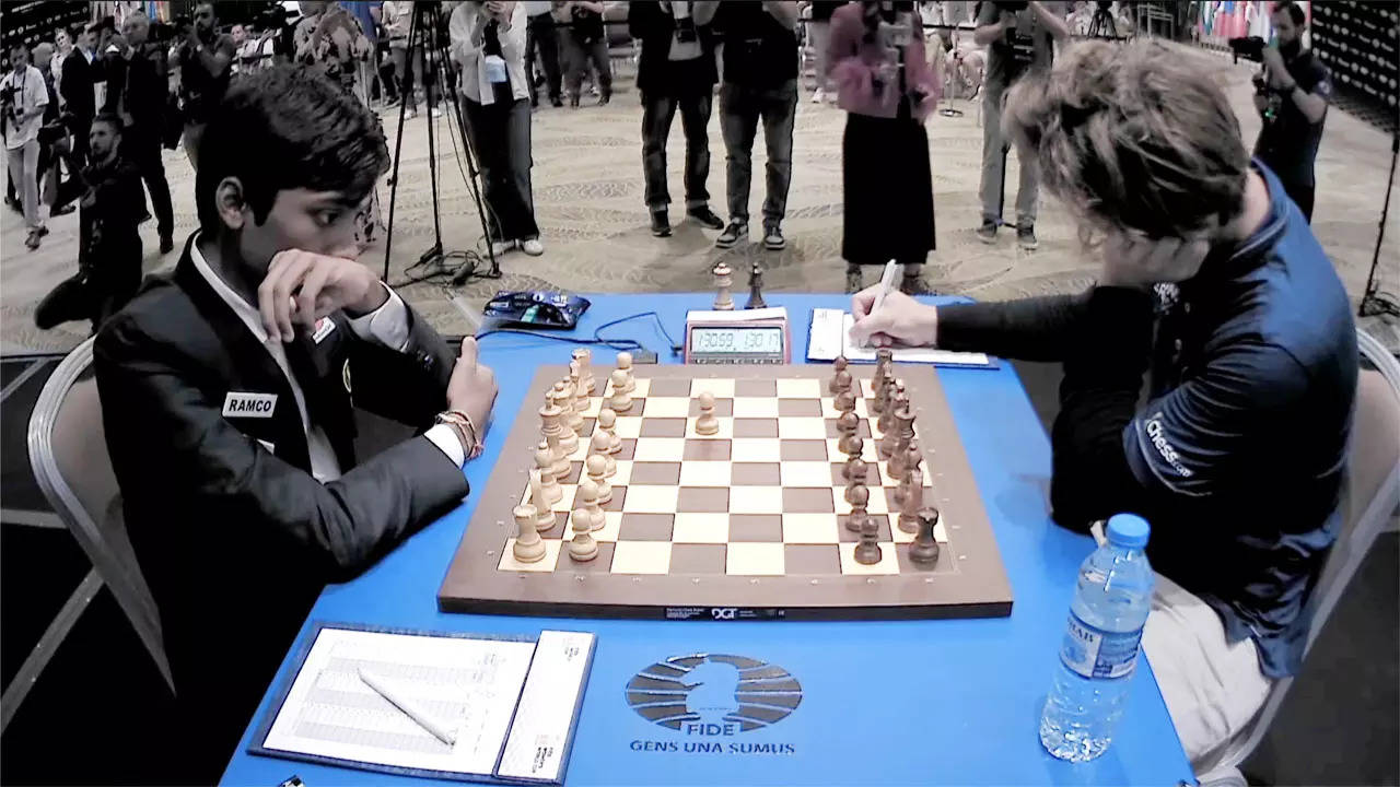 🔥 The moment Hikaru sees Magnus losing. : chess