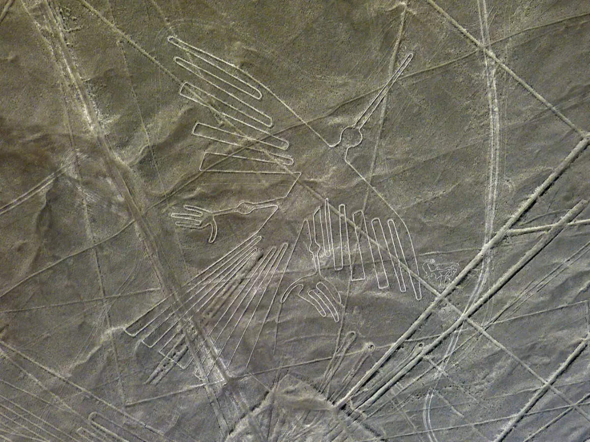 Who drew the Nazca Lines in the Peruvian desert?