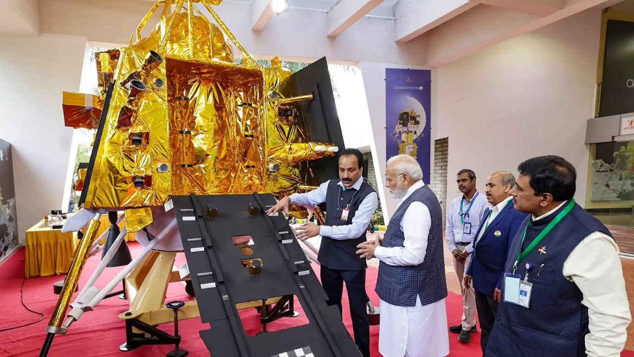 Shiv Shakti vs Jawahar: BJP, Congress spar over naming of landing points on Moon