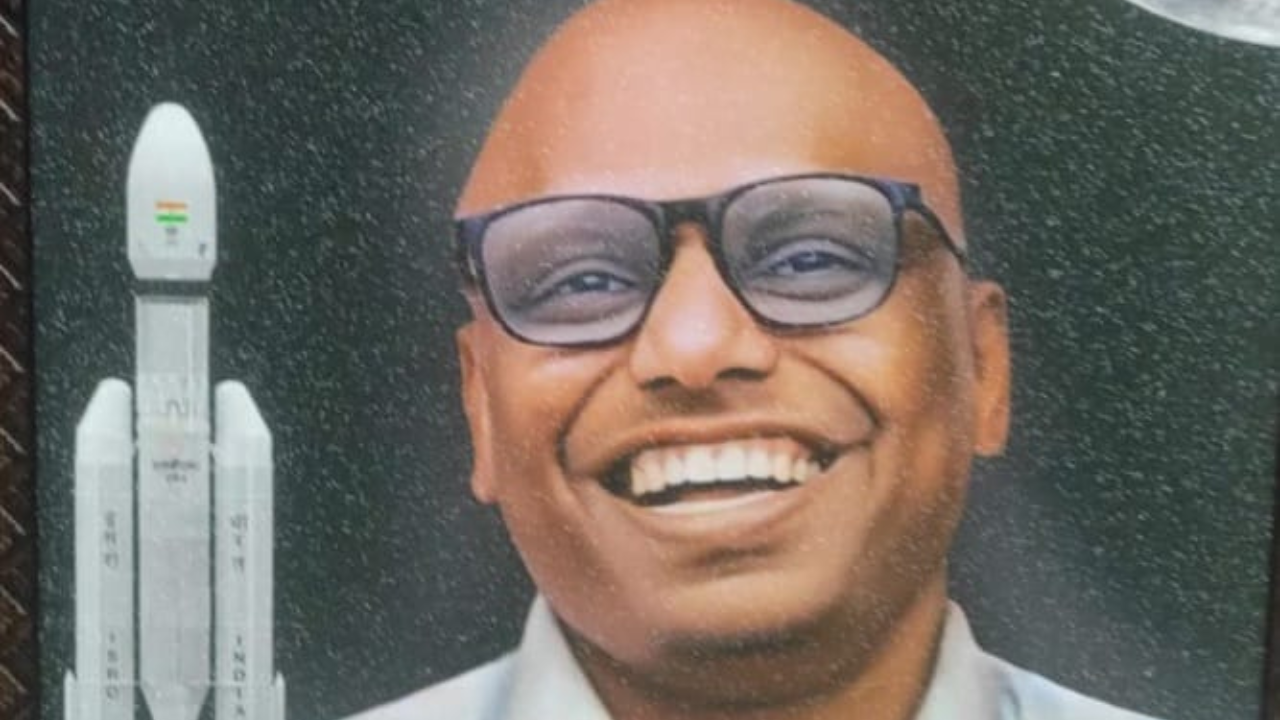 Vikram, Pragyan performance spurs hopes of rebirth at next dawn