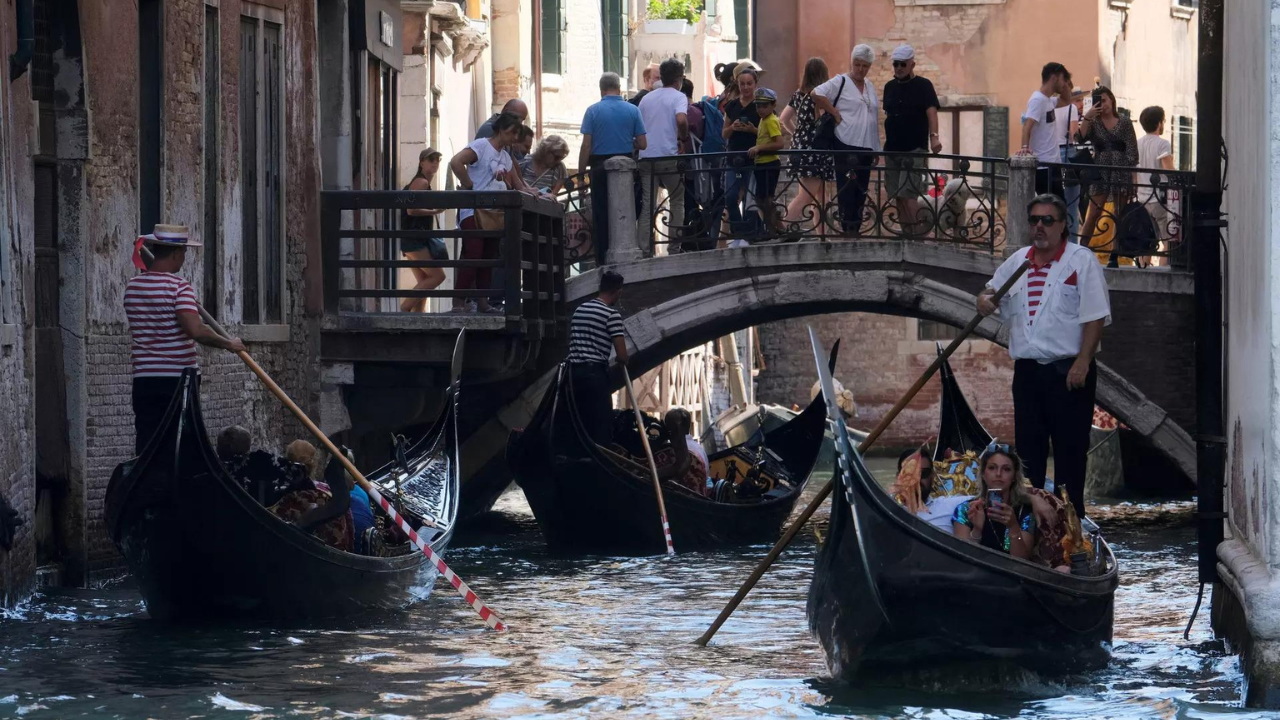 From 2024, Venice to test-run $5 fee for day-trippers on busy weekends