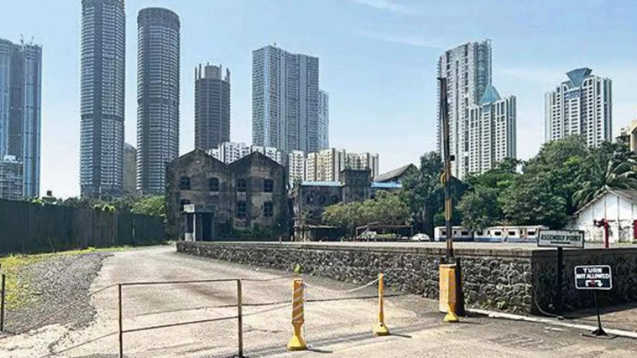 Wadia Worli HQ to be sold in Mumbai&rsquo;s biggest land deal