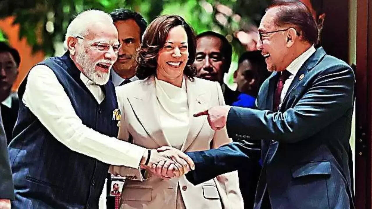 China map row: PM call to respect national borders