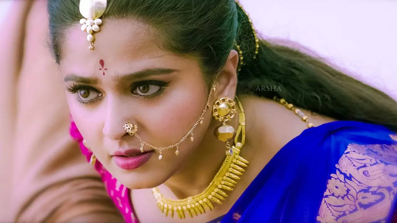 Xxx Video Anushka - Anushka Shetty reveals about the break after 'Baahubali':'It was not the  conventional path, but it's what I needed' | Telugu Movie News - Times of  India