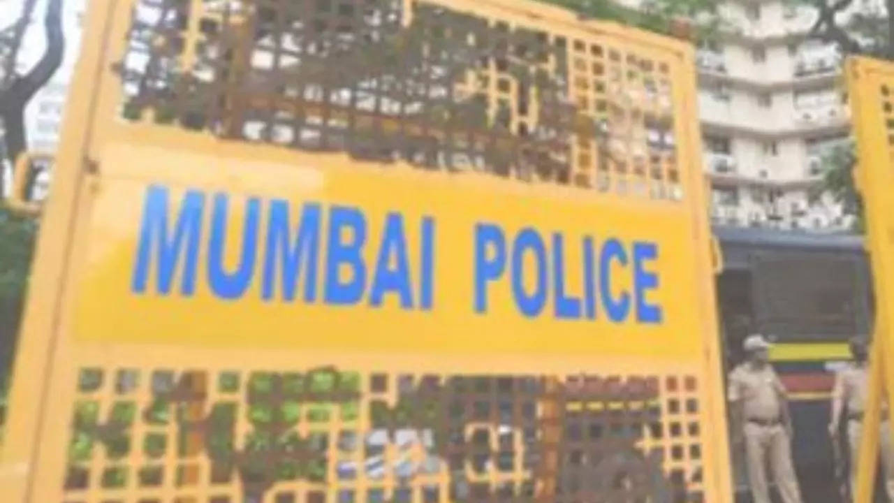 Mumbai police issues prohibitory order banning possession of weapons, explosives | Mumbai News – Times of India