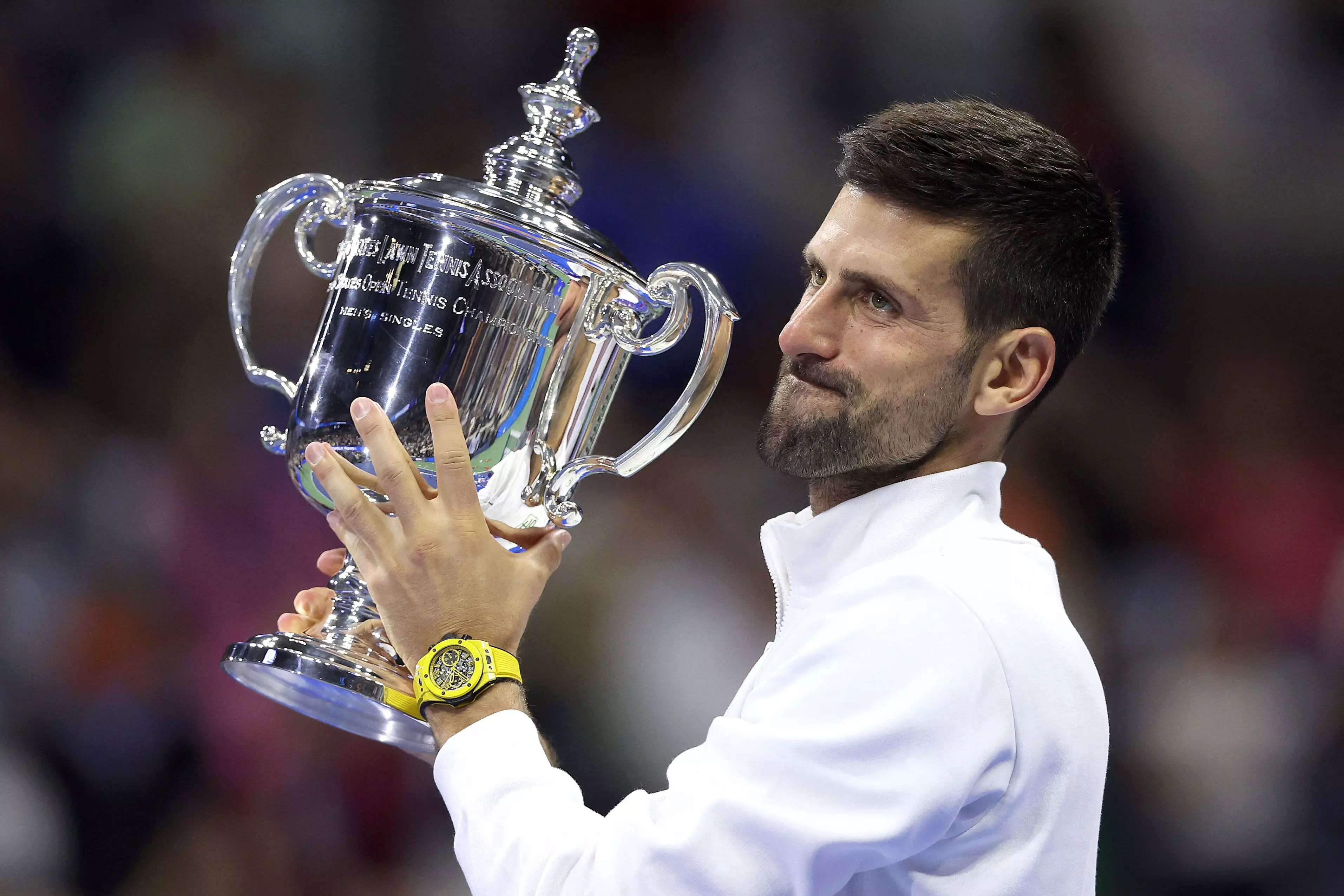 Novak Djokovic with the US Open 2023 trophy (AFP Photo)