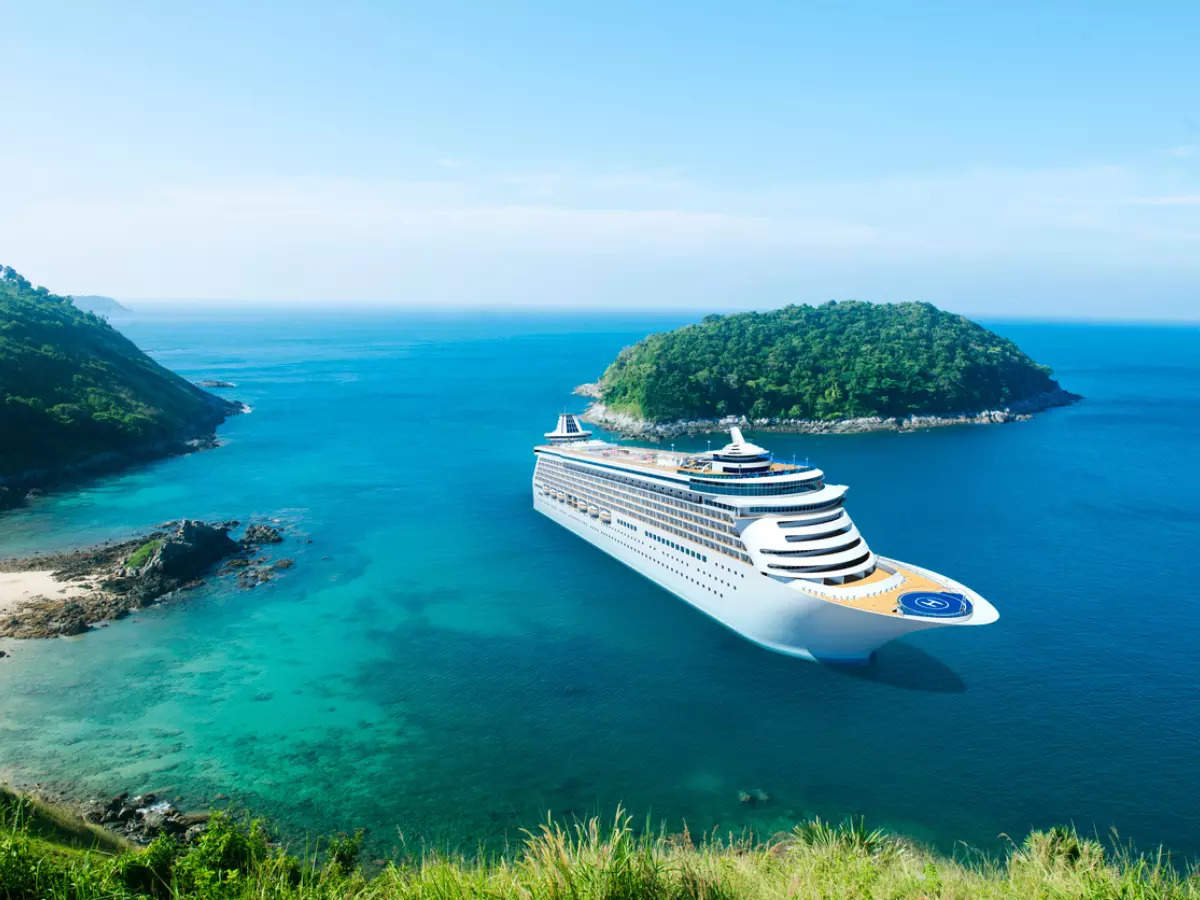 Can cruises turn environmentally friendly?