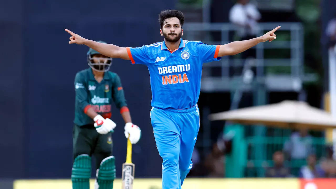 Asia Cup: Shardul Thakur's golden arm again comes in handy