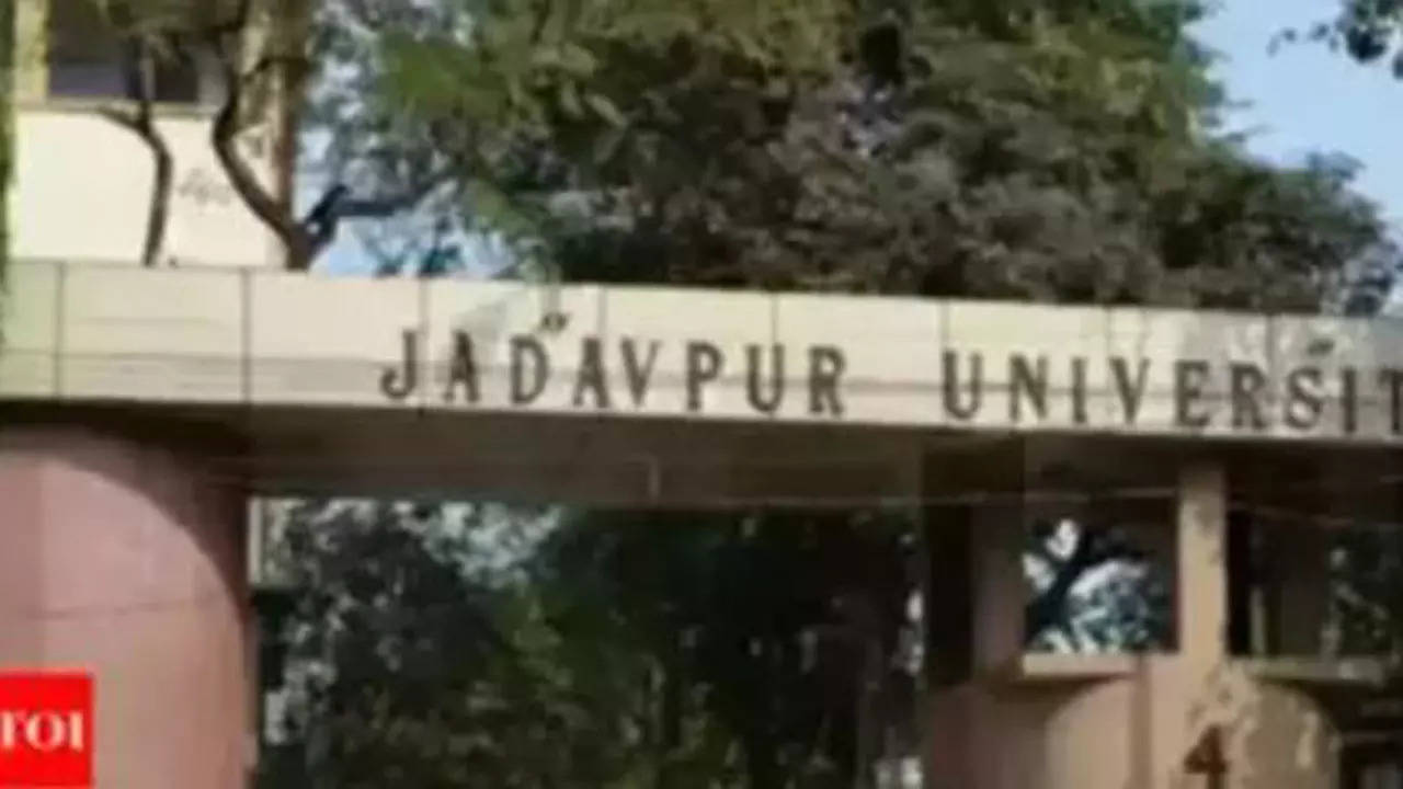 Boy who died singled out for severe ragging: Jadavpur University probe panel