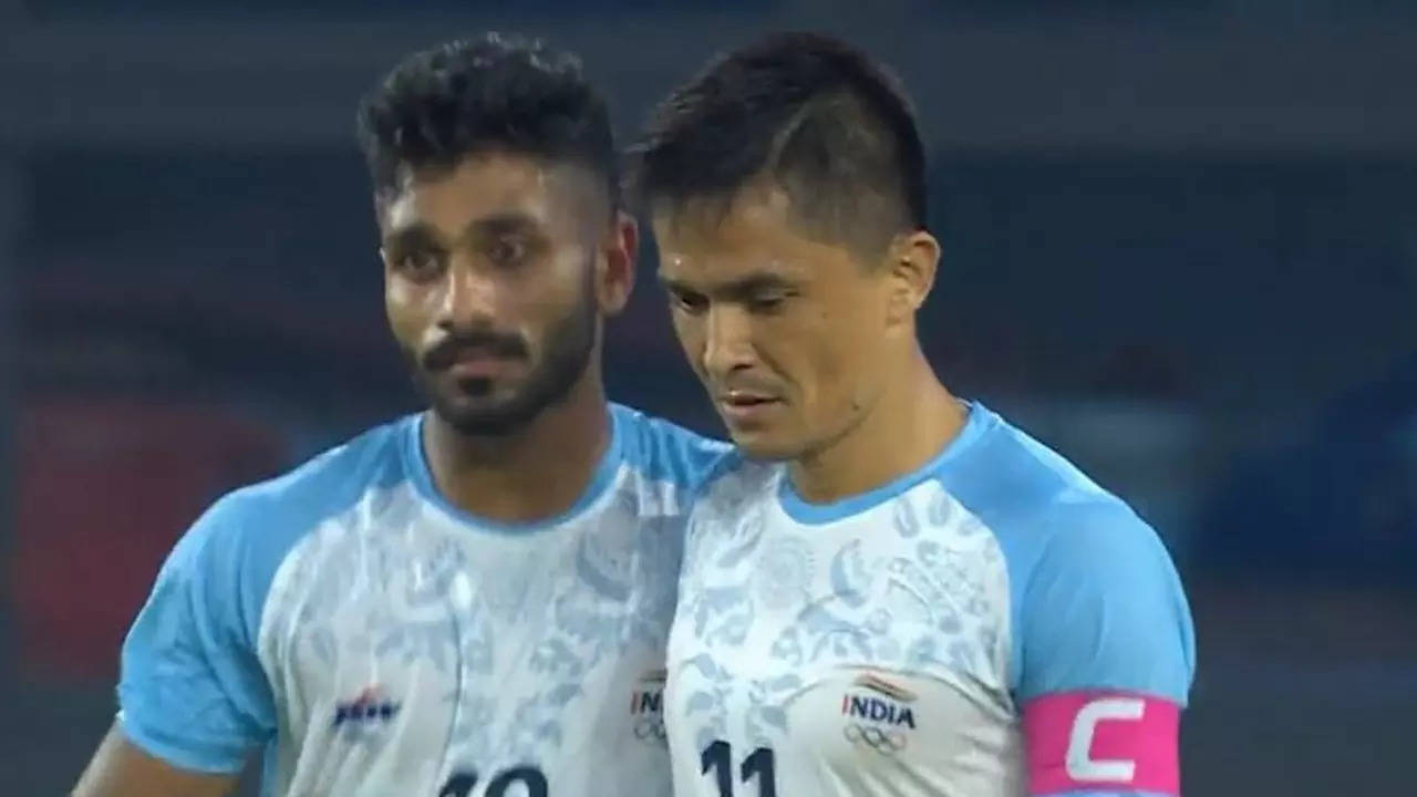 Asian Games: India keep knockout stage hopes alive with 1-0 win over