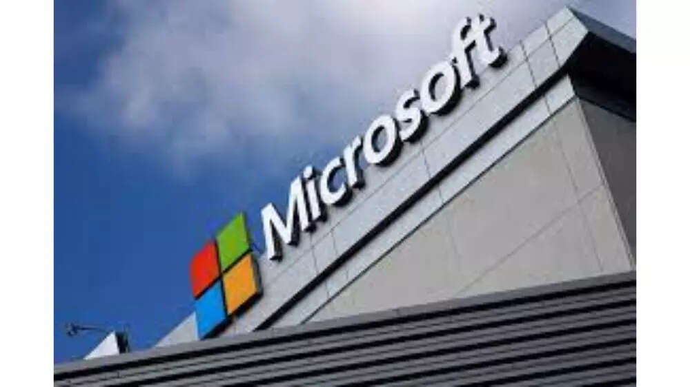 जब Microsoft ने Google और Apple से मुकाबला करने के लिए Samsung से मदद मांगी