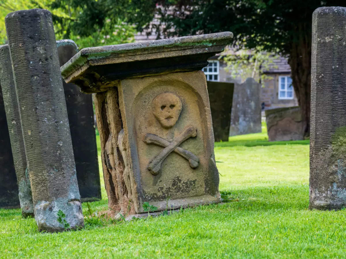 Eyam, the village that stopped Bubonic Plague