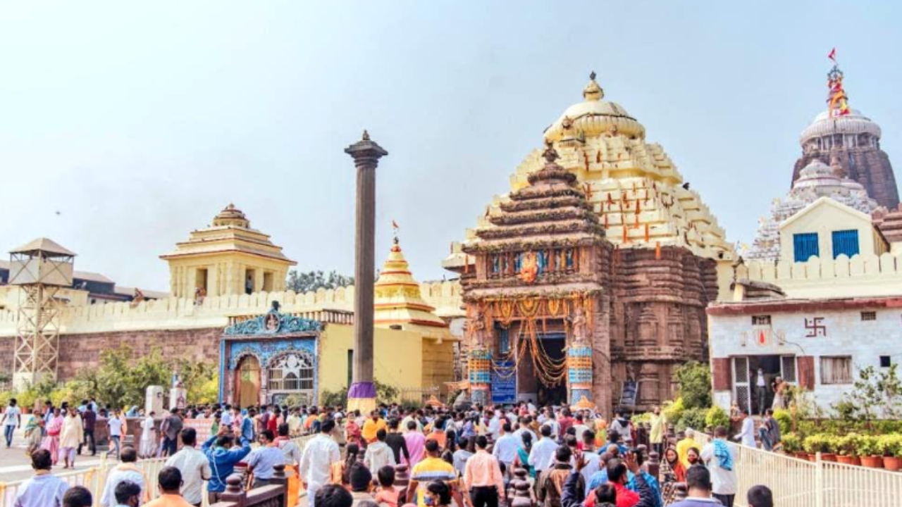 ‘No ripped jeans, sleeveless outfits’: Puri temple body asks devotees to wear ‘decent’ clothes | Bhubaneswar News – Times of India