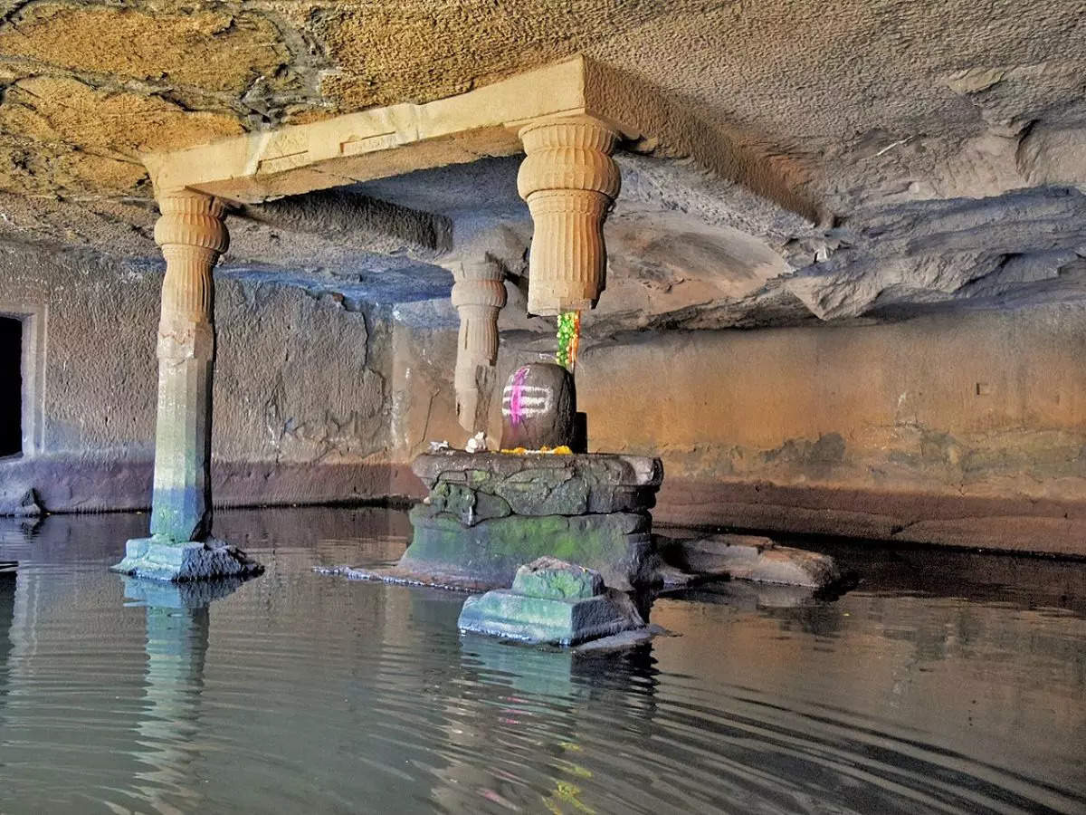 The mystery behind four pillars of Kedareshwar Cave Temple in Maharashtra