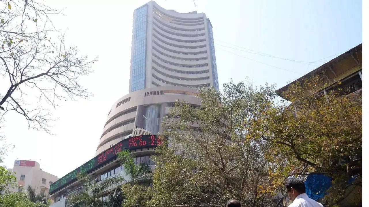 West Asia conflict weighs on markets, sensex falls 483 pts