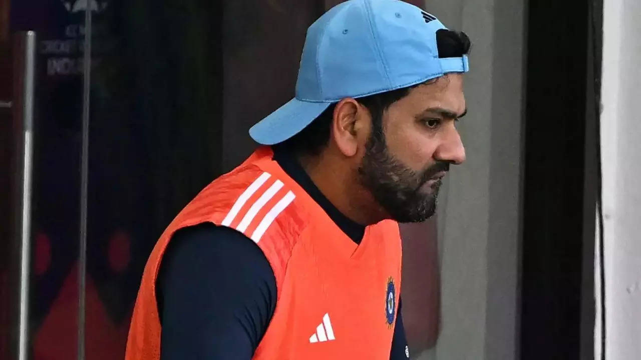 पूर्व भारतीय स्पिनर हरभजन सिंह ने रोहित शर्मा की गेंदबाजी चयन दुविधा पर फैसला सुनाया |  क्रिकेट खबर