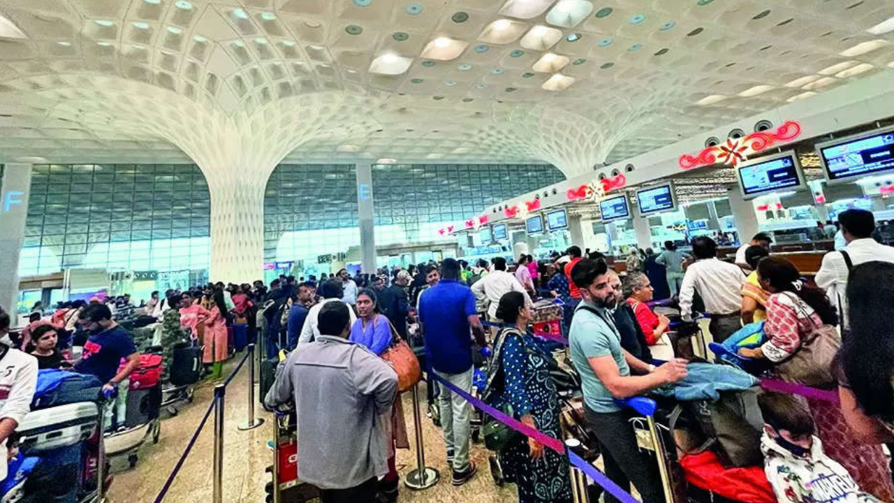 At 13 million, Mumbai airport handled 33% more flyers in third quarter of 2023 | Mumbai News – Times of India