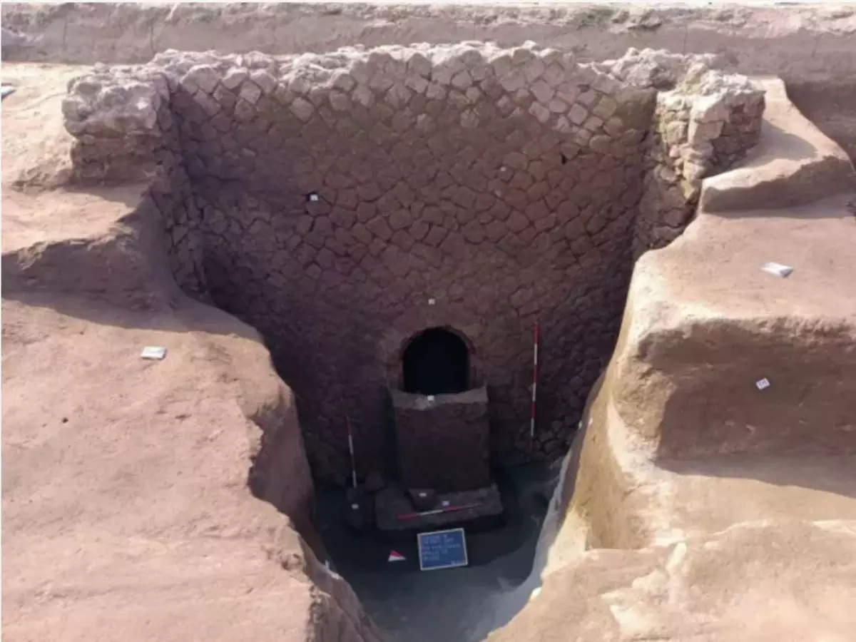 A sealed tomb dating from the time of Jesus Christ unearthed in Italy