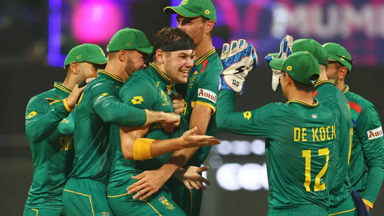 England vs South Africa, World Cup 2023 Highlights: Klaasen stars as South  Africa crush England by 229 runs - The Times of India