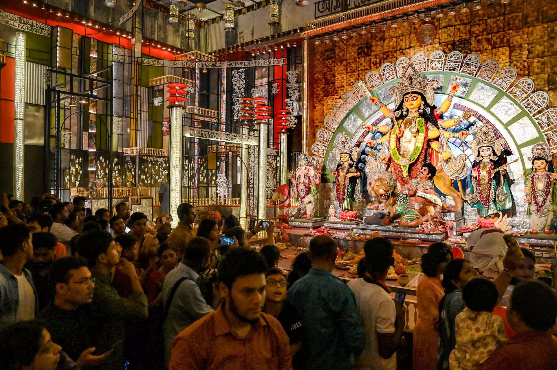 Kolkata Durga Puja celebration crowd