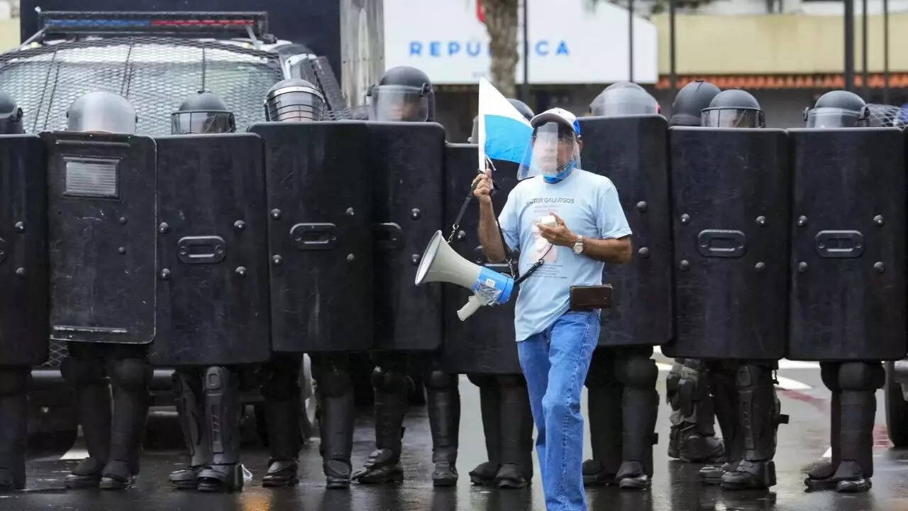 Panama police in standoff with protesters over Canadian-run mine