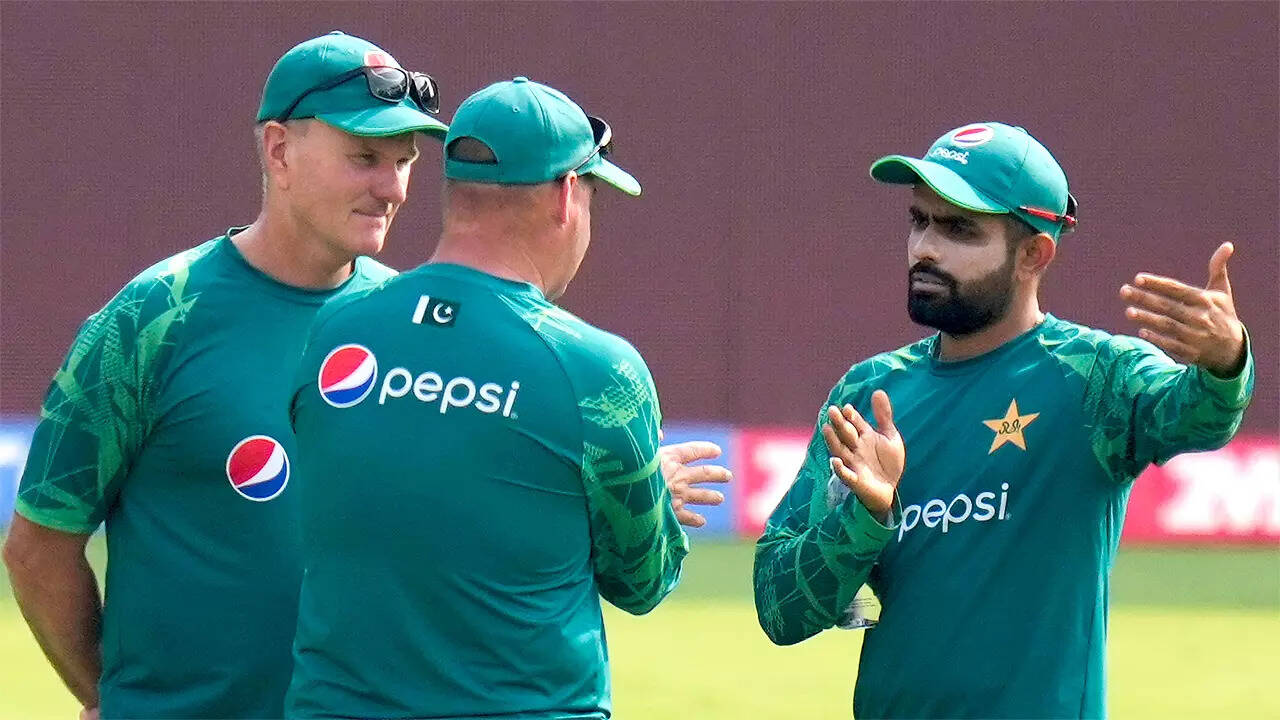 Pakistan face do-or-die battle against South Africa