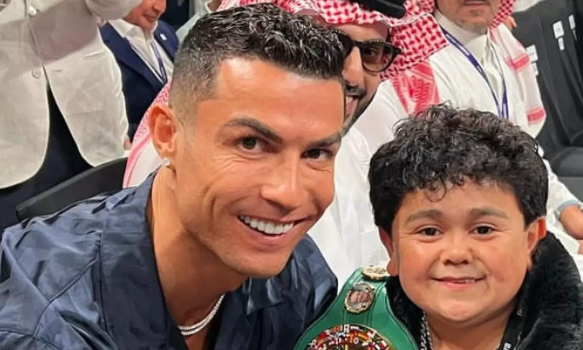 Abdu Rozik meets footballer Cristiano Ronaldo for a fan moment; see pictures