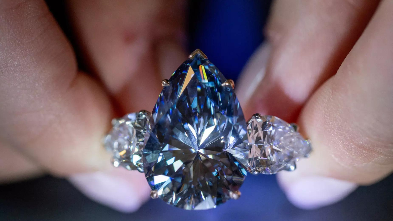 Vivid blue diamond could sell for $50 million at Christie’s auction