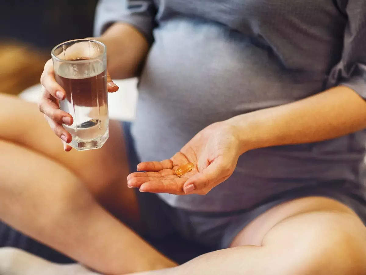 Tips for pregnant women to stay healthy during festive season