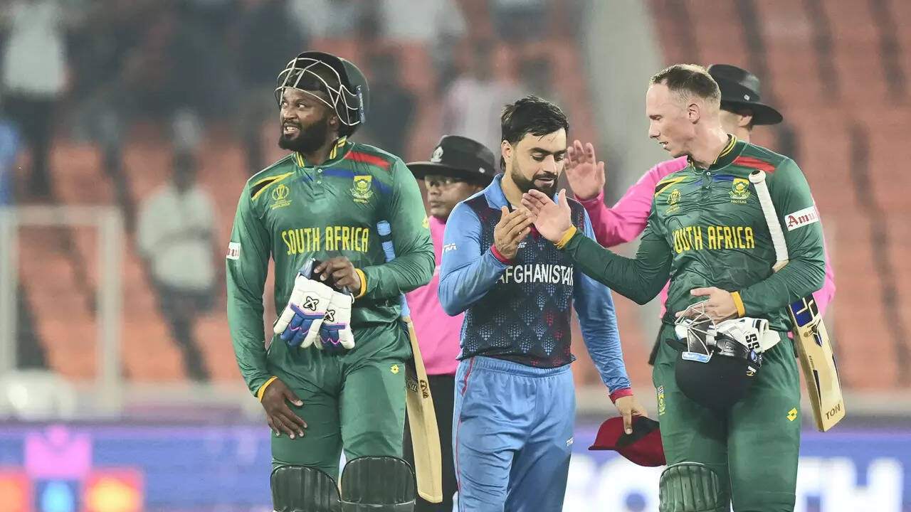 Van der Dussen steers South Africa to victory as Afghanistan exit World Cup